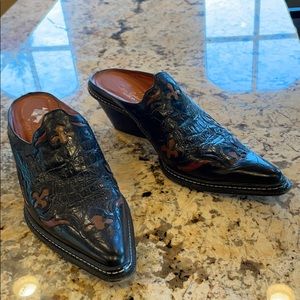 Donald J Pliner mules